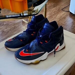 Lebron 13 USA